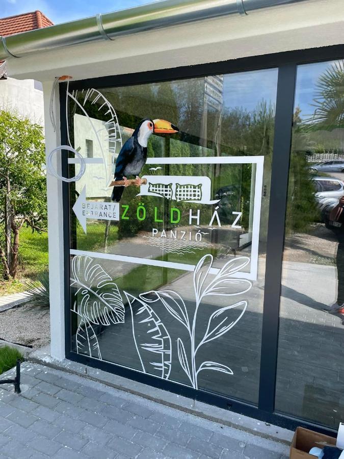 Zoeldhaz Panzio Gyenesdiás