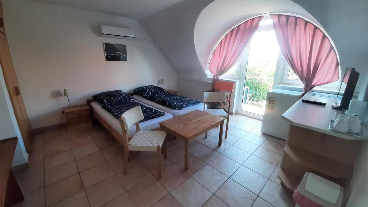 Zoeldhaz Panzio Bed & Breakfast