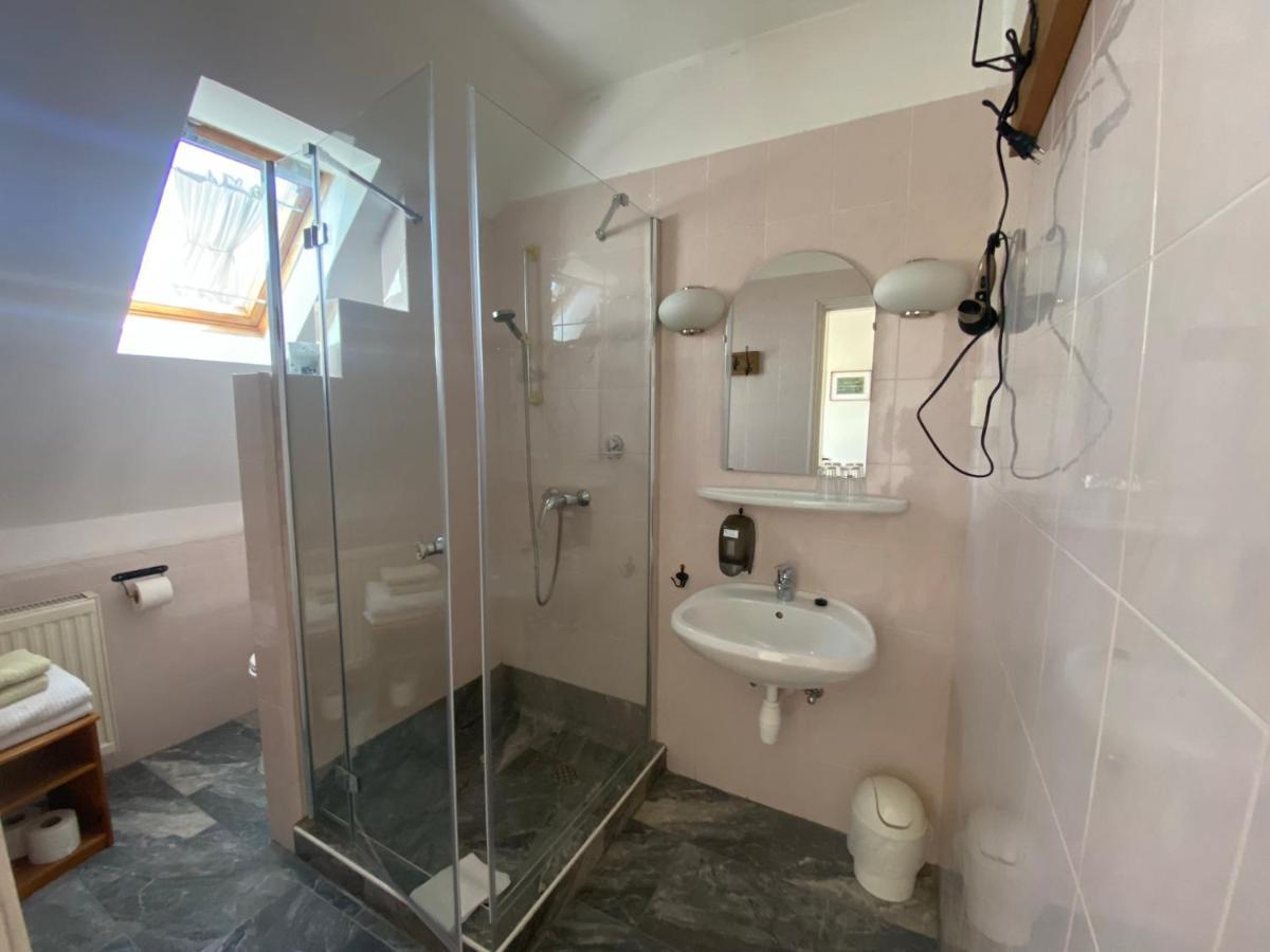 Zoeldhaz Panzio Bed & Breakfast *